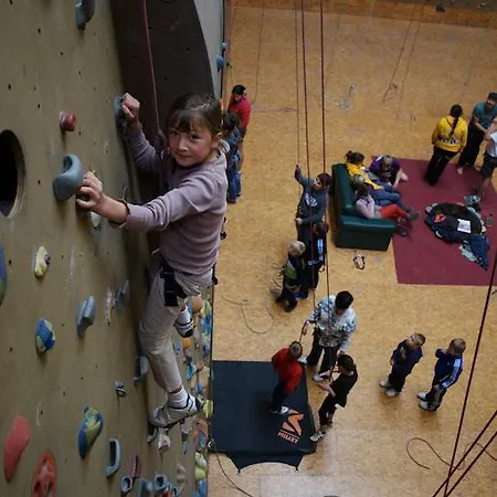 Holiday Escalade Doische